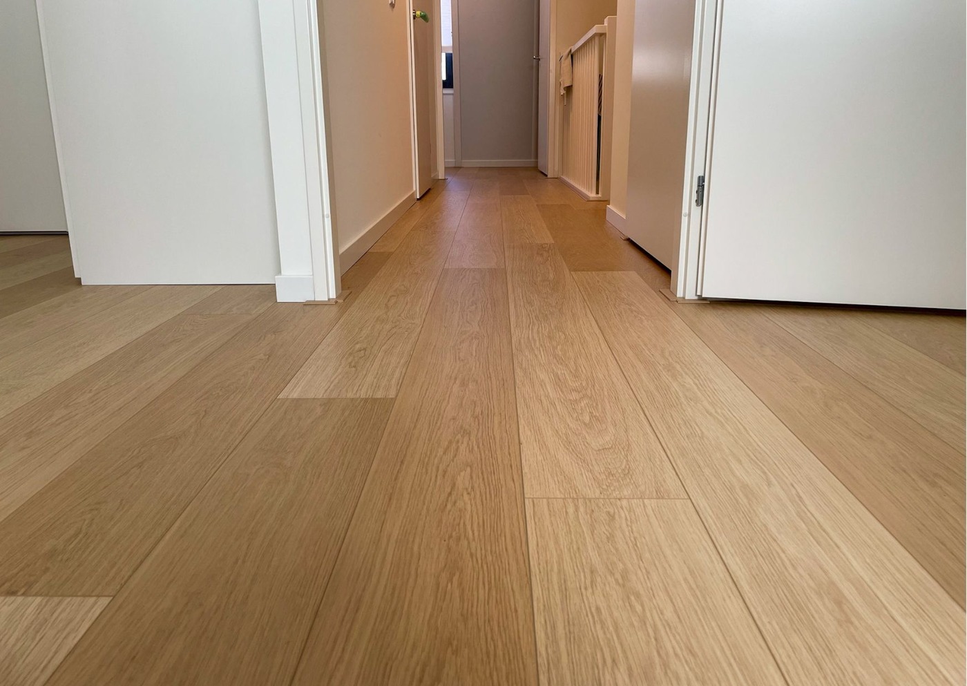 woning interieur vloer en raambekleding